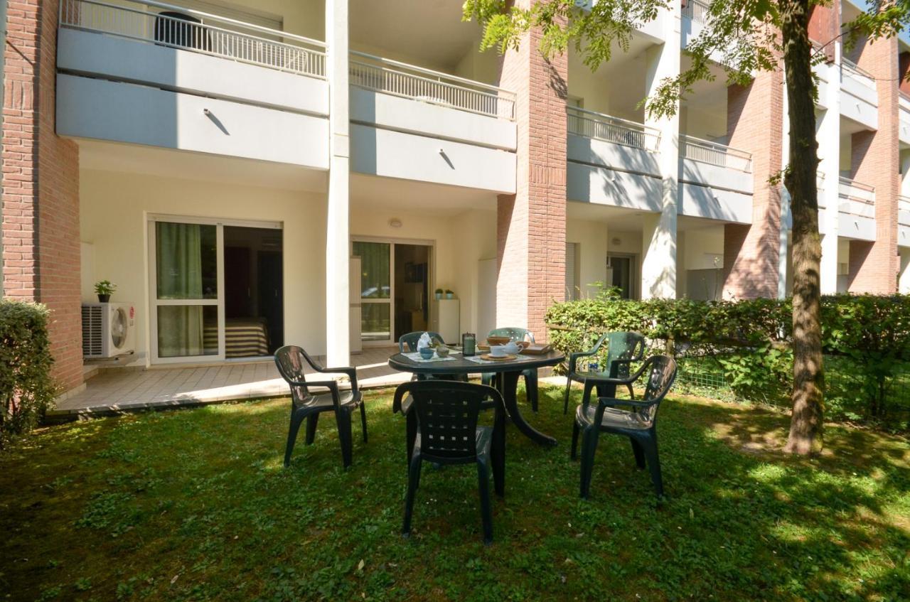 Апарт отель Residenza Al Parco Бибионе Экстерьер фото