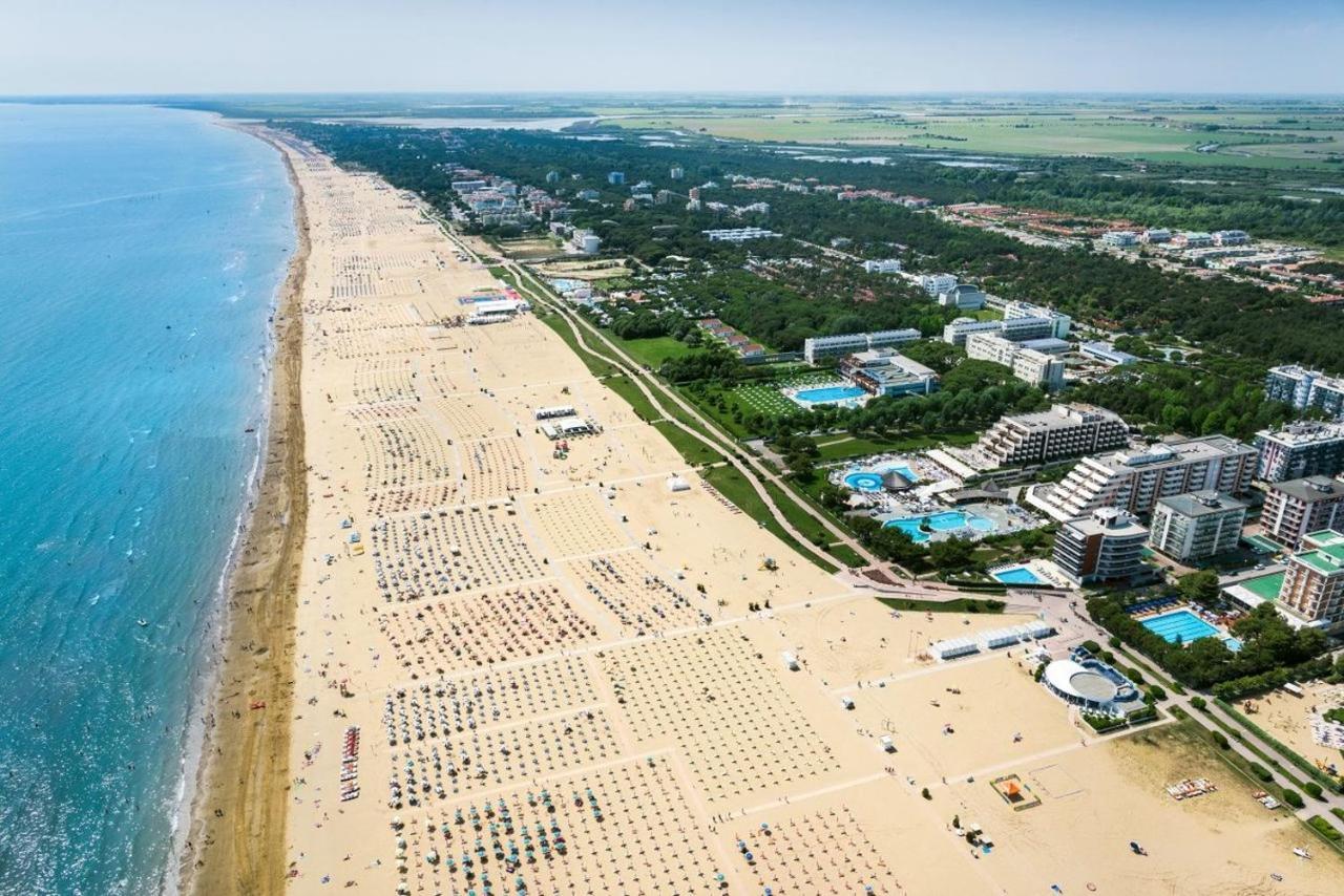 Апарт отель Residenza Al Parco Бибионе Экстерьер фото